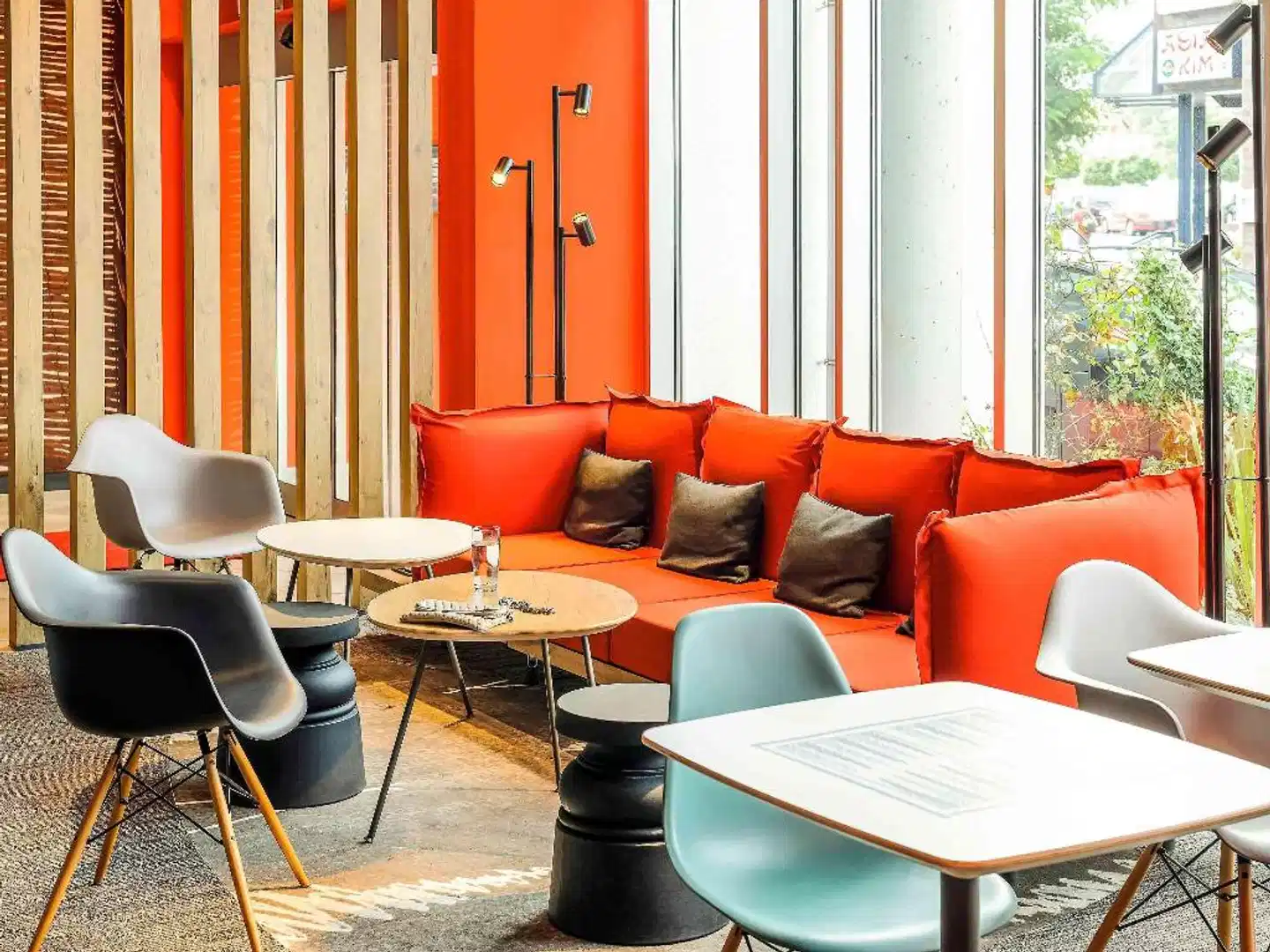 ibis Luebeck City Lobby