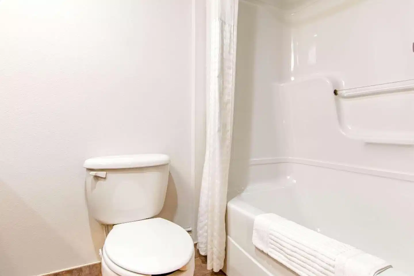 Comfort Inn & Suites Badezimmer