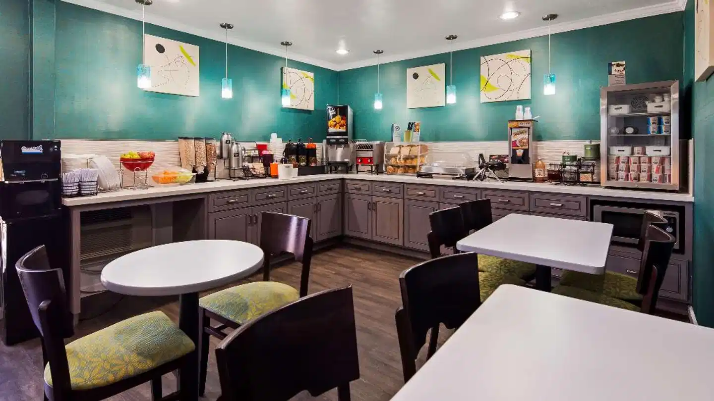 Best Western Park Crest Inn - Monterey Bar