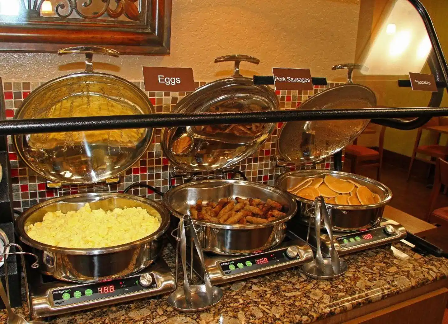 Best Western PLUS Universal Inn Restaurant