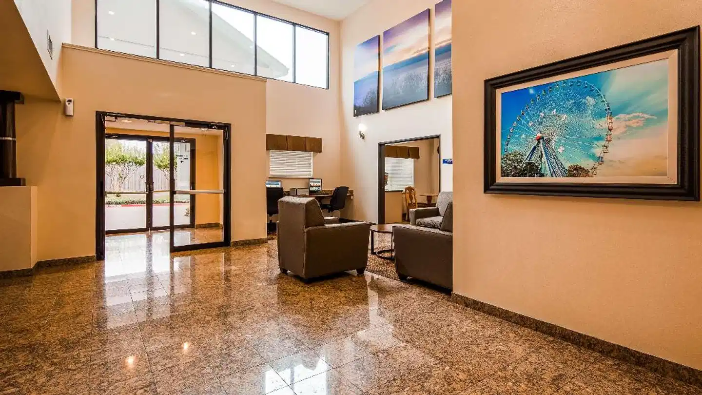 Best Western Northwest Inn Lobby