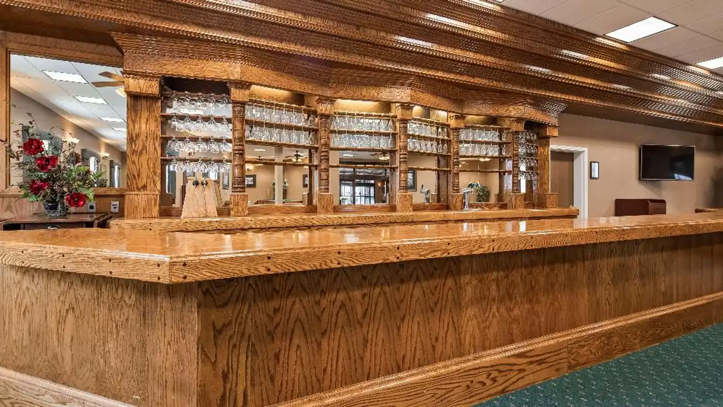 Best Western PLUS Flathead Lake Inn & Suites Bar