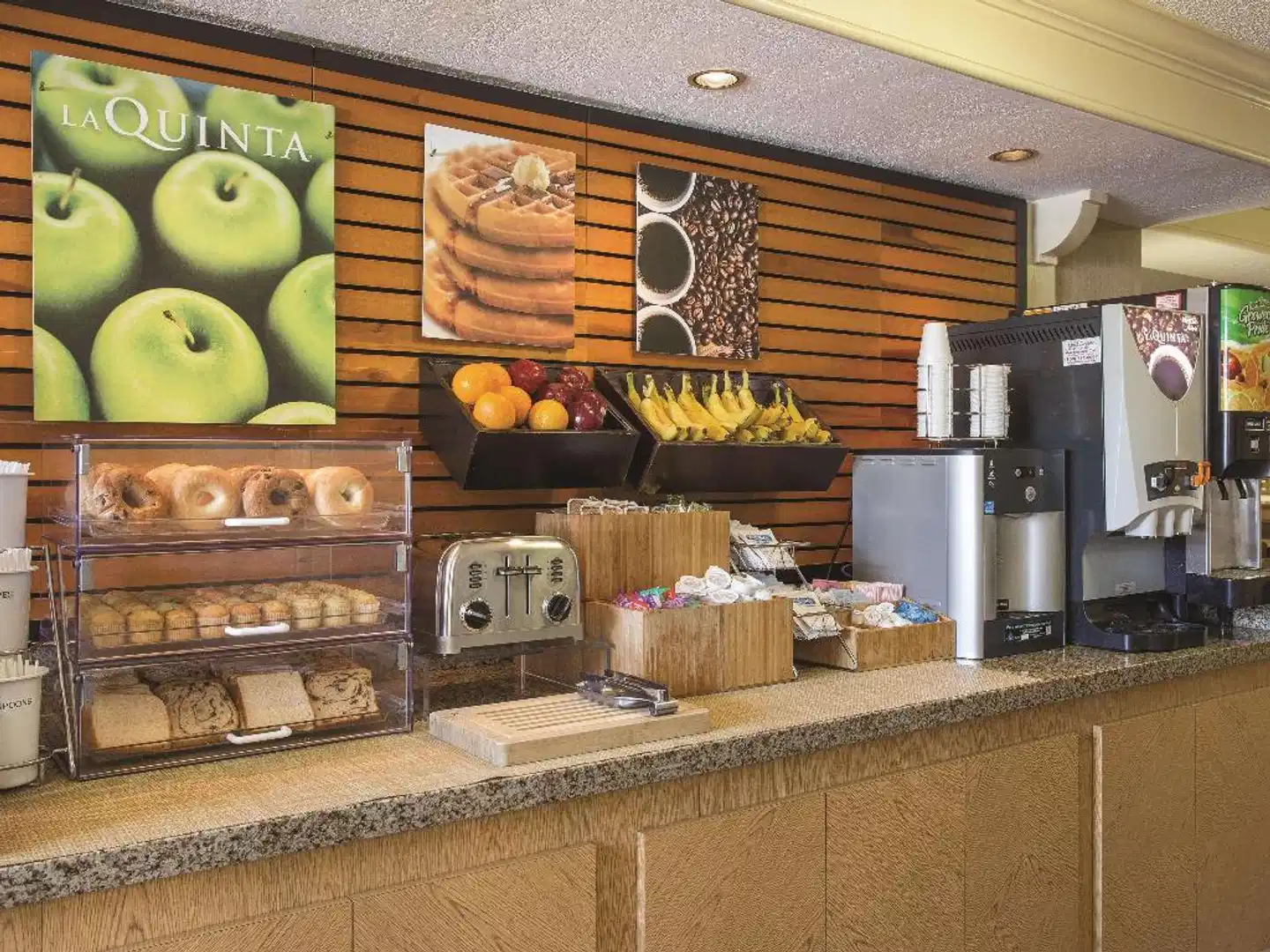 La Quinta Inn San Diego Chula Vista Lobby