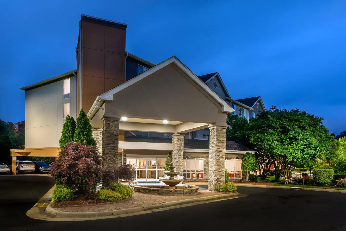 Holiday Inn Express Chapel Hill Aussenansicht