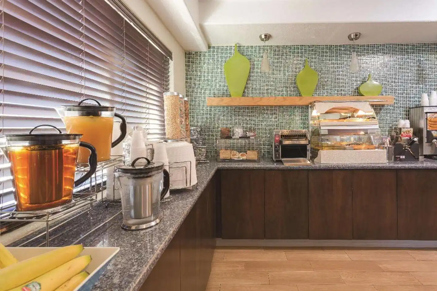 La Quinta Inn & Suites San Diego Mission Bay Restaurant