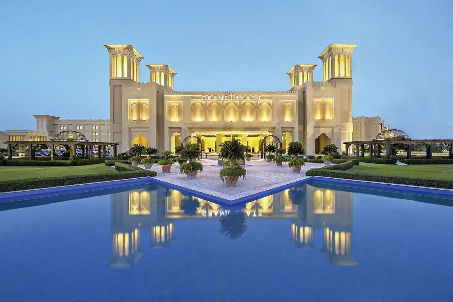 Grand Hyatt Doha Hotel & Villas Pool