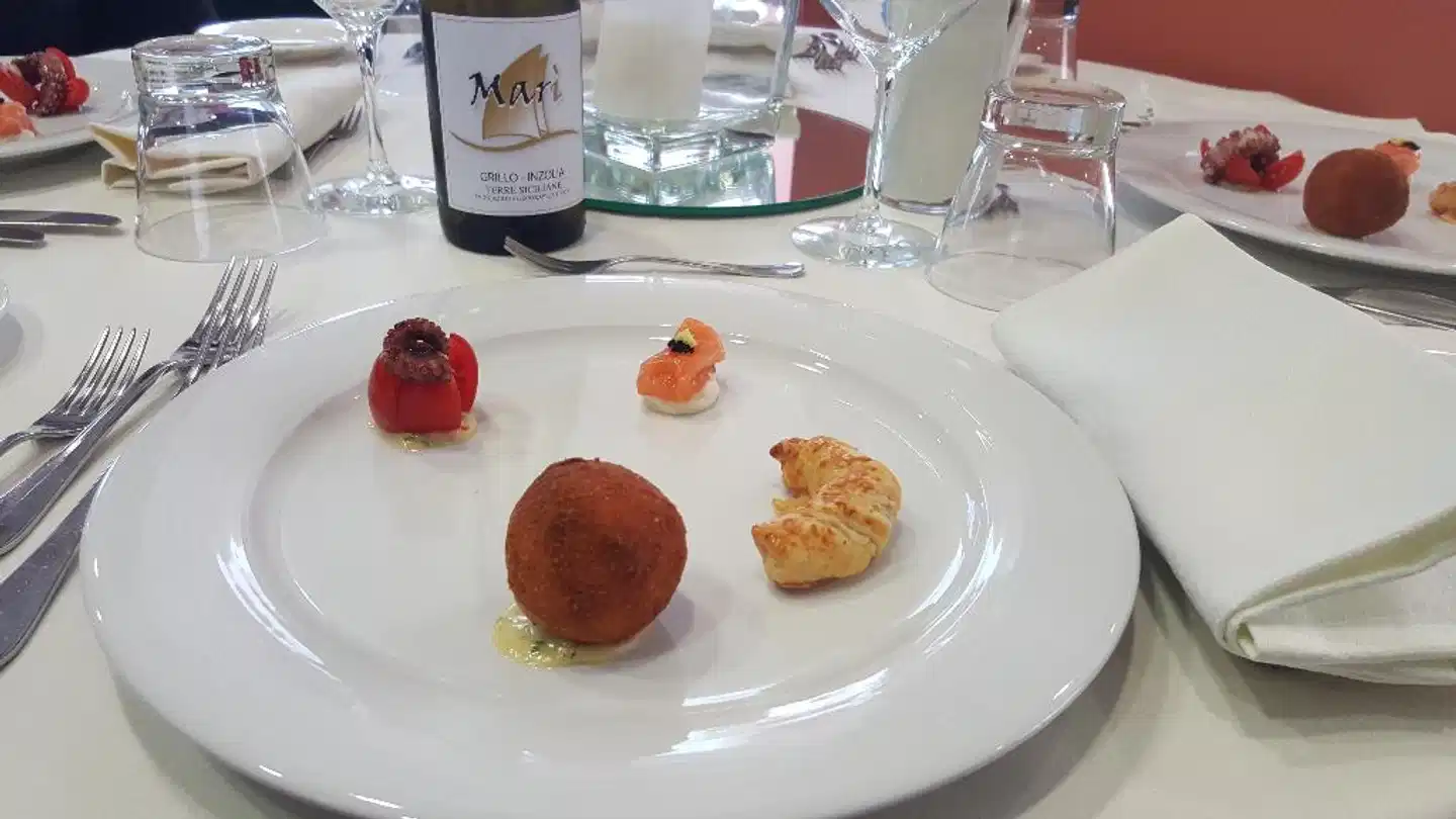 Marina Palace Hotel & Congress Hall Restaurant