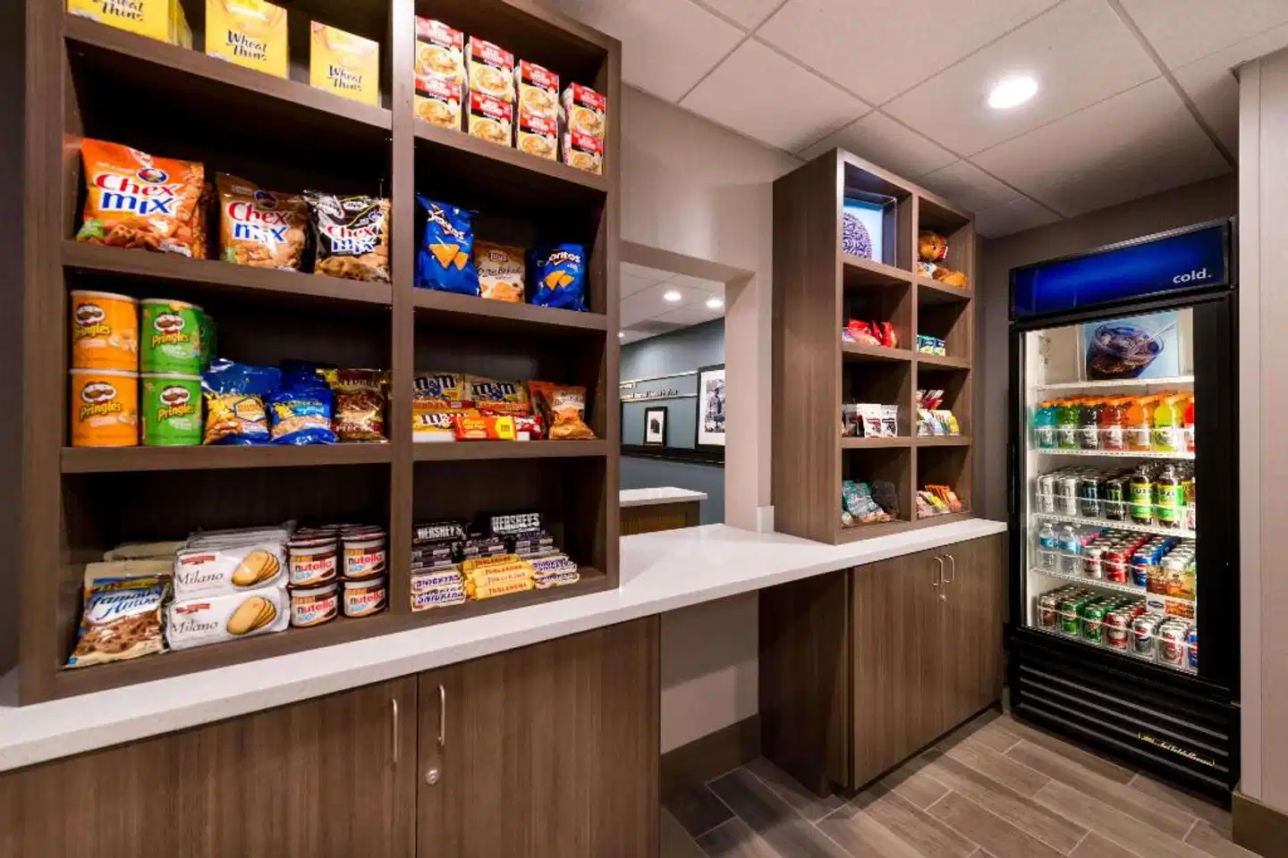 Hampton Inn Channel Islands Harbor Bar