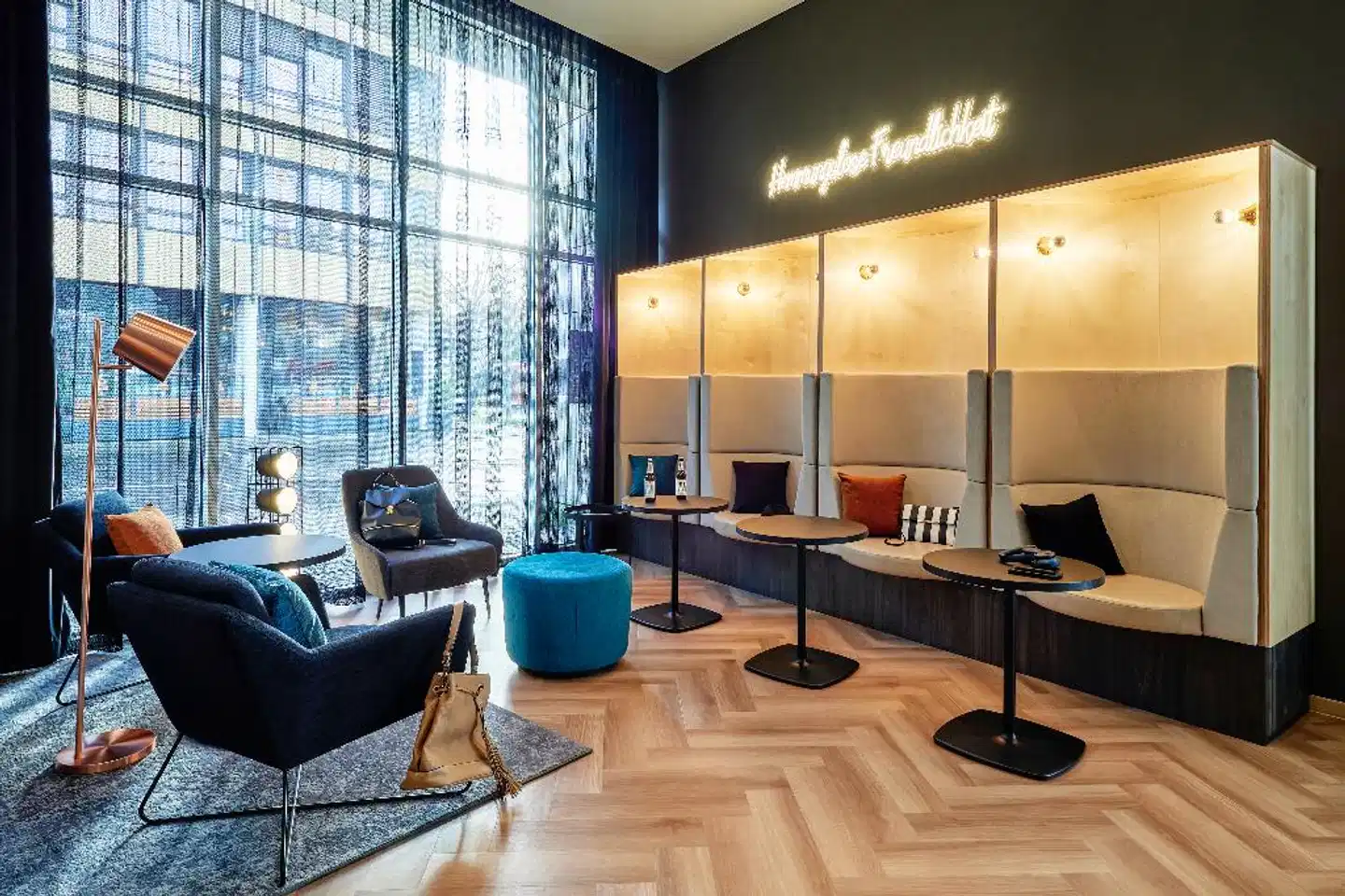 ibis Styles Bielefeld Lobby