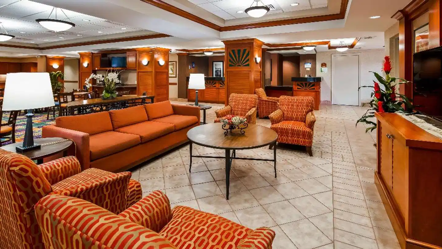 Best Western Plus Kendall Hotel & Suites Lobby