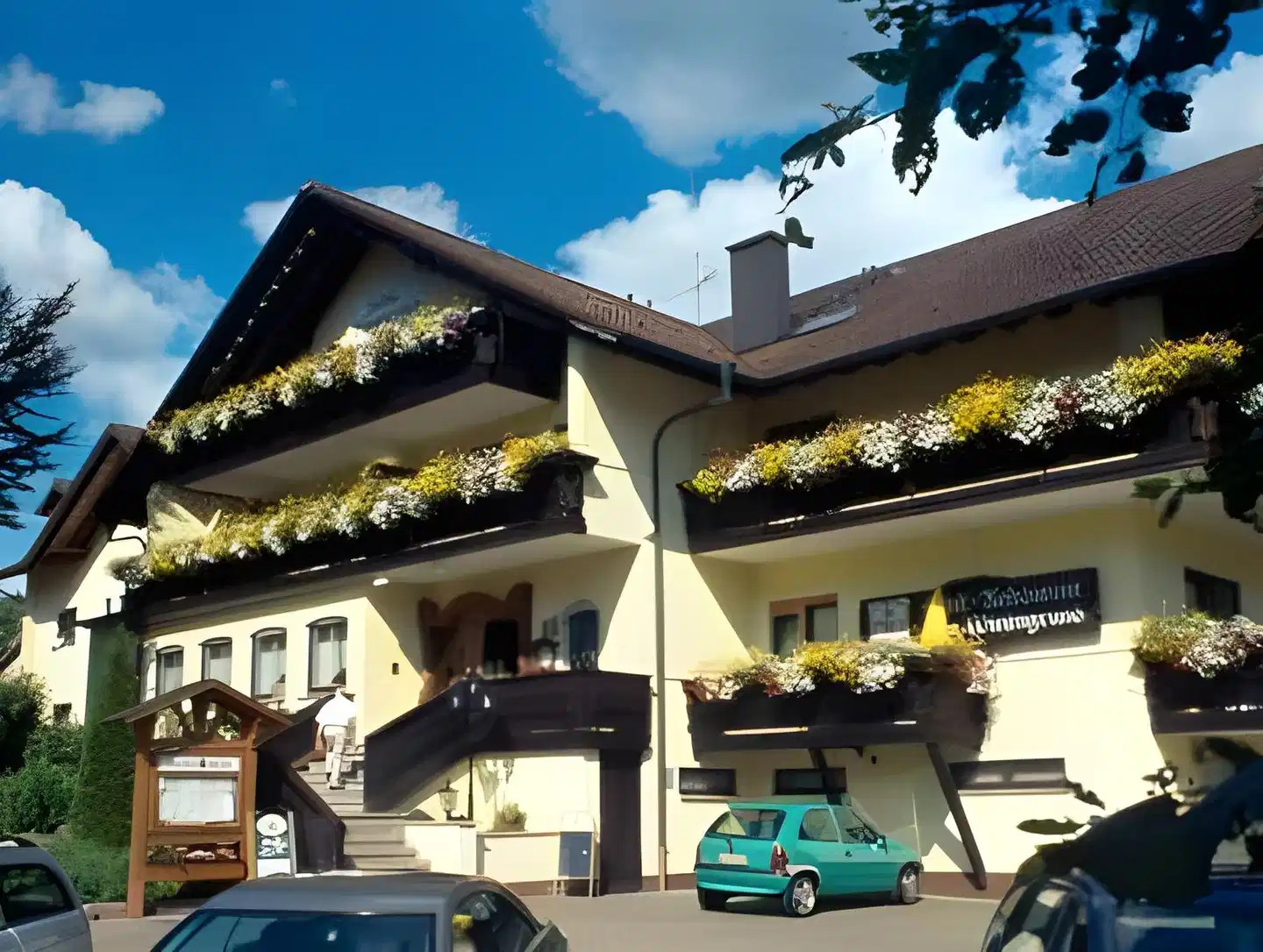 Zum Wiesengrund Aussenansicht