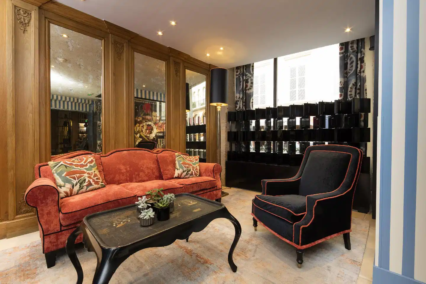 Hotel Saint Germain Lobby