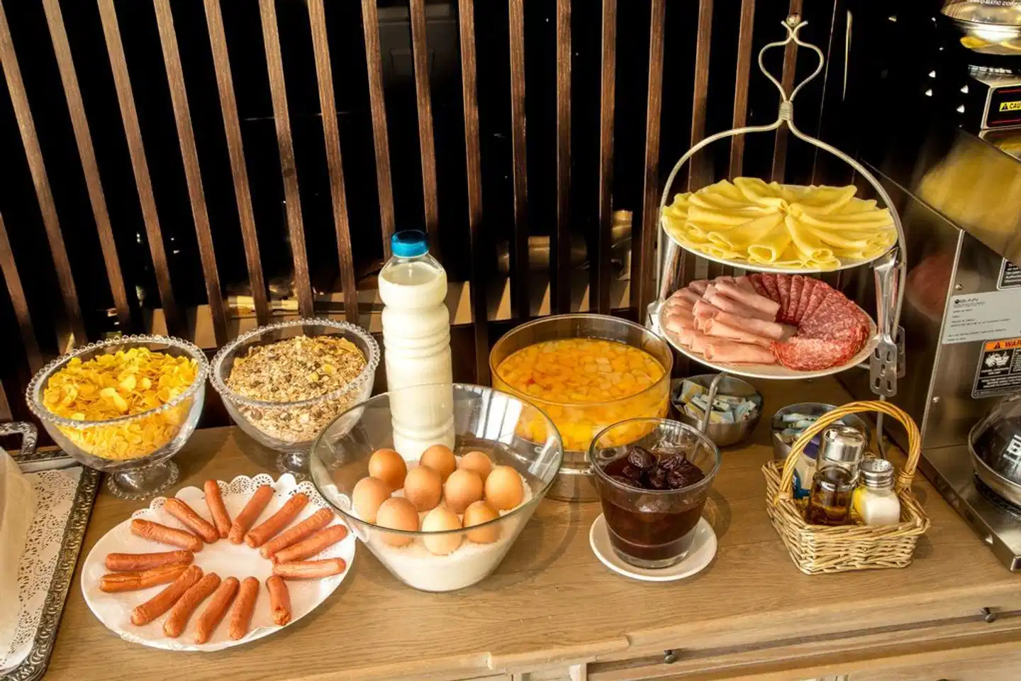 The B Place Restaurant