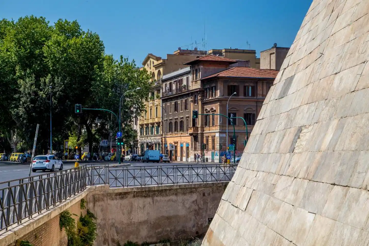 Crossroad Hotel Aussenansicht