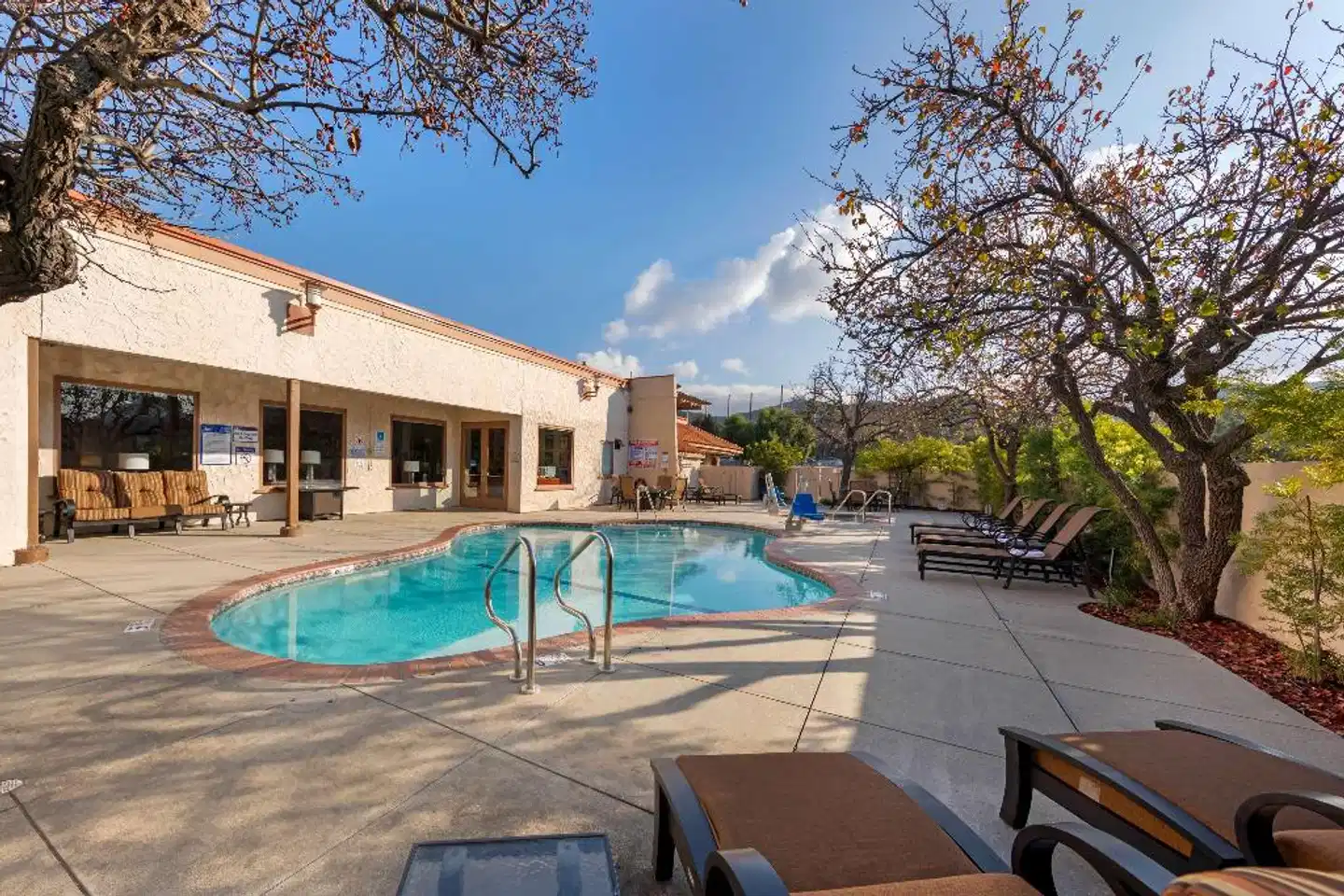 Best Western Plus Thousand Oaks Inn Pool