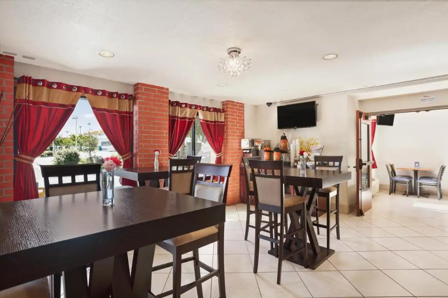 Baymont by Wyndham Anderson Restaurant