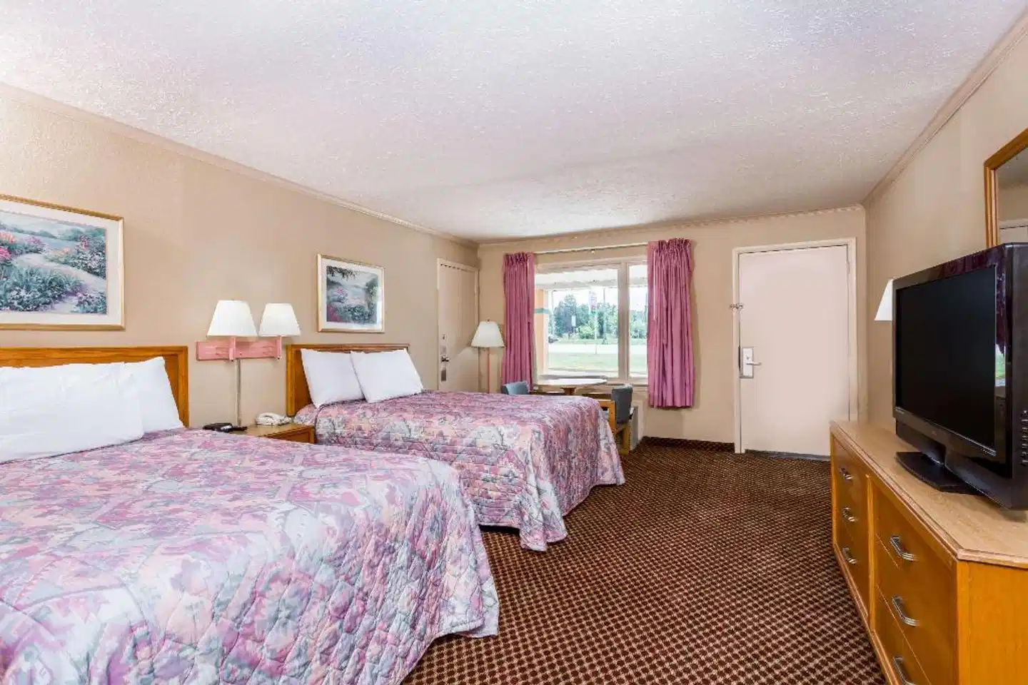 Travelodge by Wyndham Ridgeway Martinsville Area Wohnbeispiel