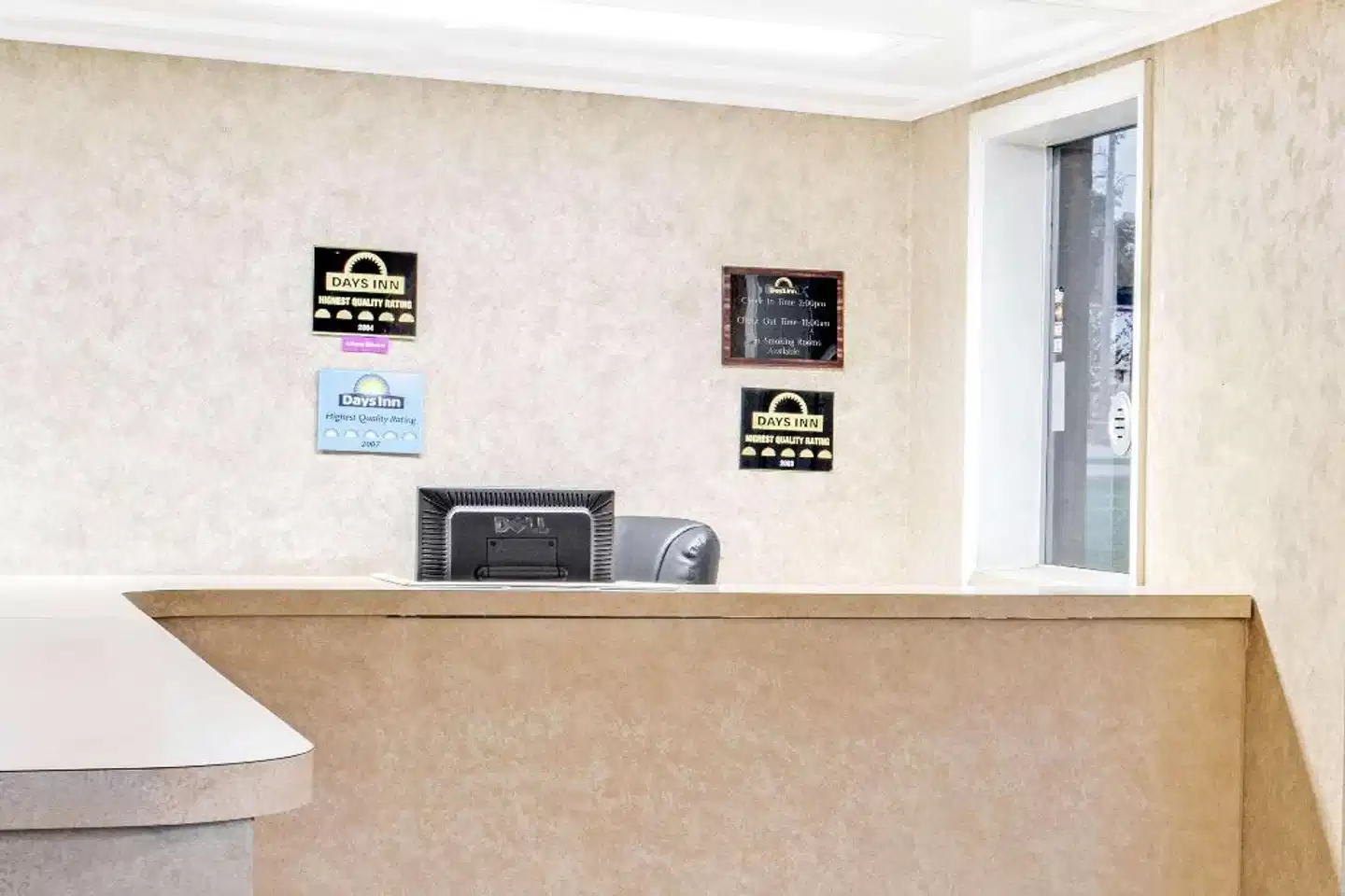 Days Inn by Wyndham Orange City/Deland Badezimmer