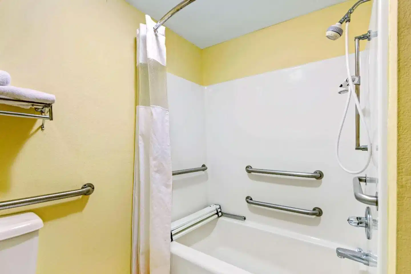 Days Inn - Covington Badezimmer