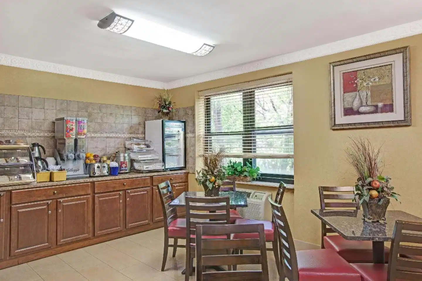 Days Inn by Wyndham Brooklyn Bar