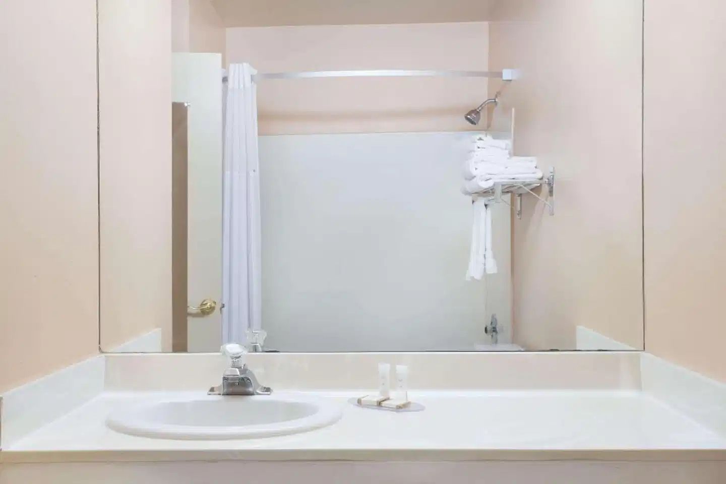 Howard Johnson Inn - Brigham City Badezimmer