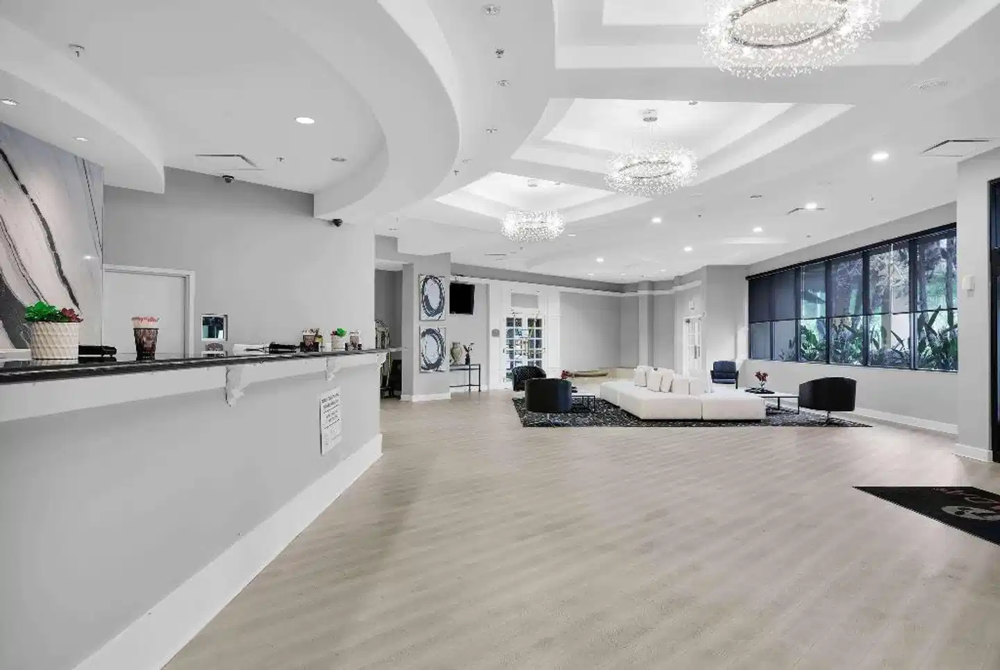 Ramada by Wyndham Jacksonville I-95 by Butler Blvd Lobby