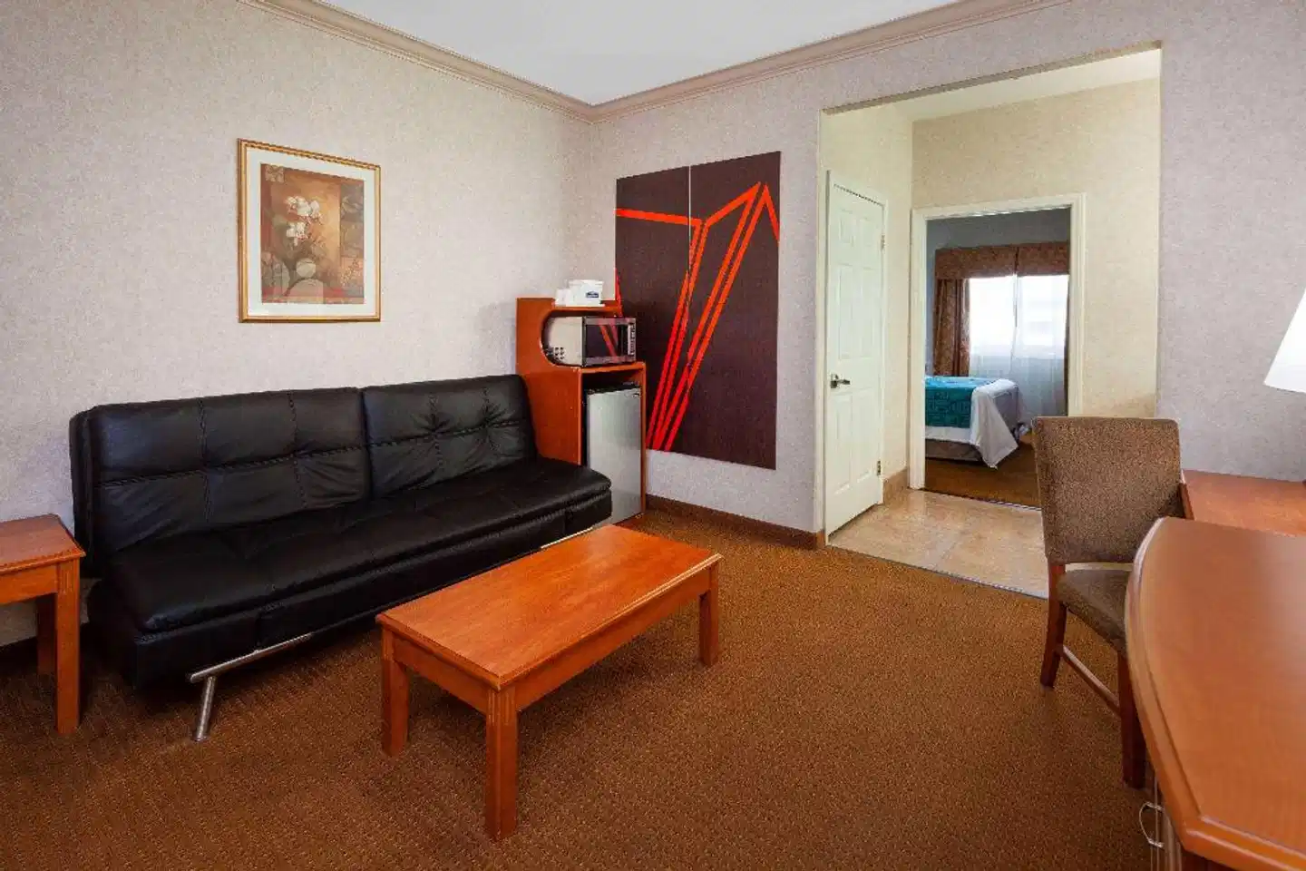 Howard Johnson by Wyndham Pico Rivera Hotel & Suites Wohnbeispiel