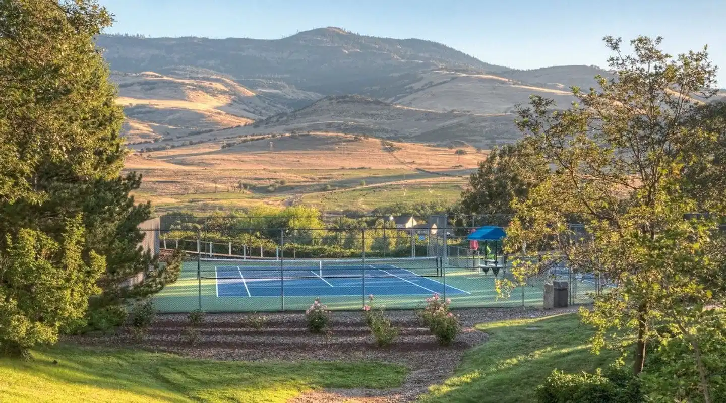 Ashland Hills Hotel & Suites Landschaft