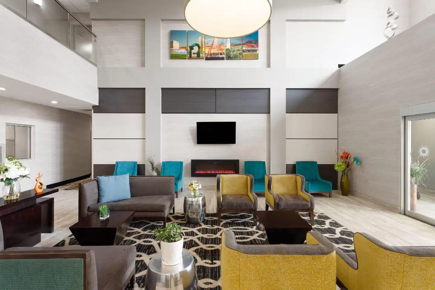 La Quinta Inn & Suites Columbus - Edinburgh Lobby