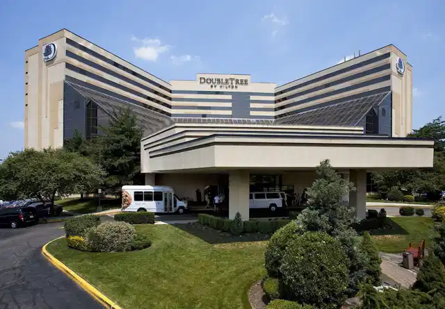 DoubleTree by Hilton Newark Airport Aussenansicht