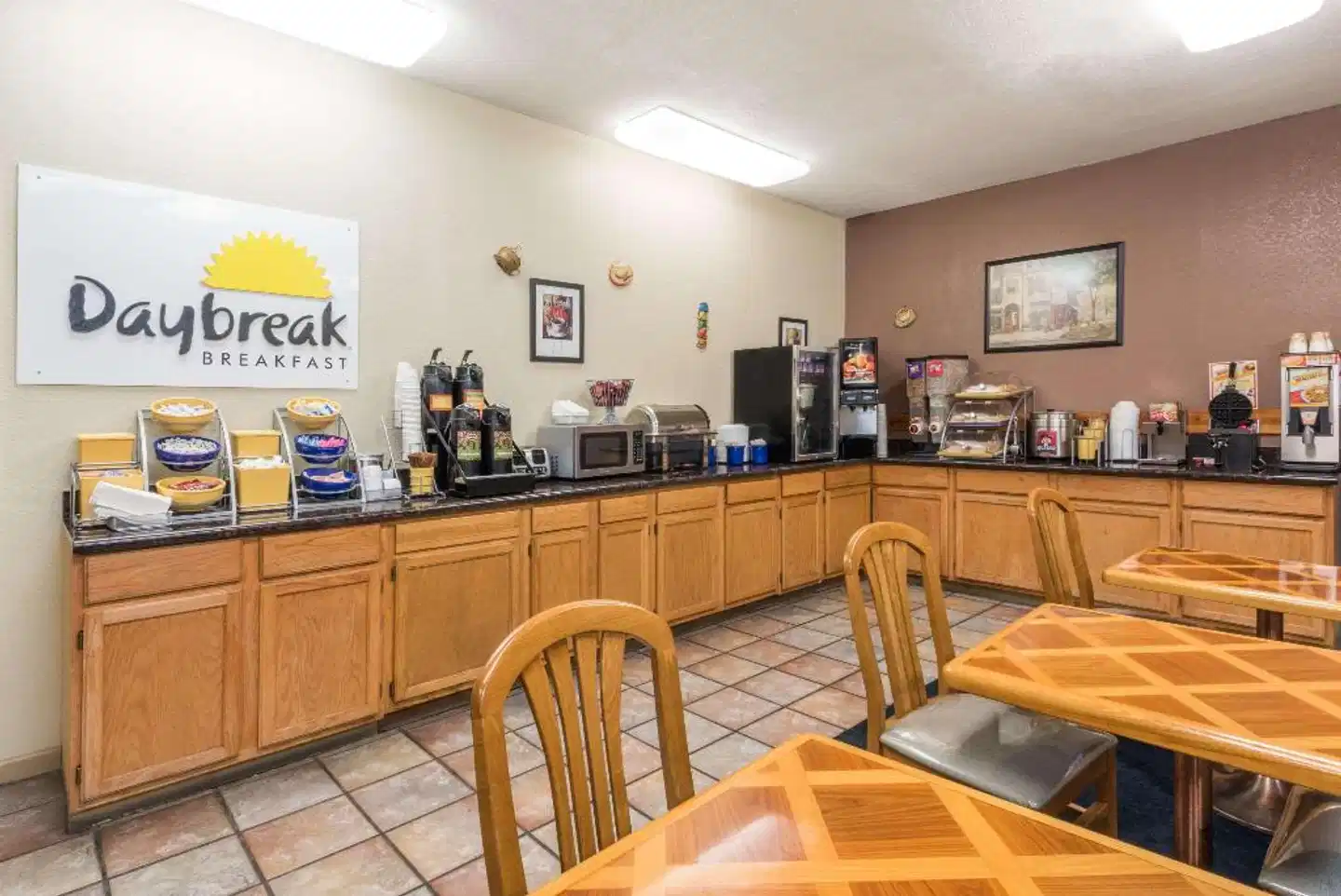 Days Inn by Wyndham Roswell Bar