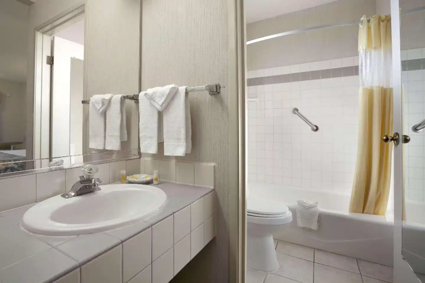 Days Inn Rocklin Badezimmer