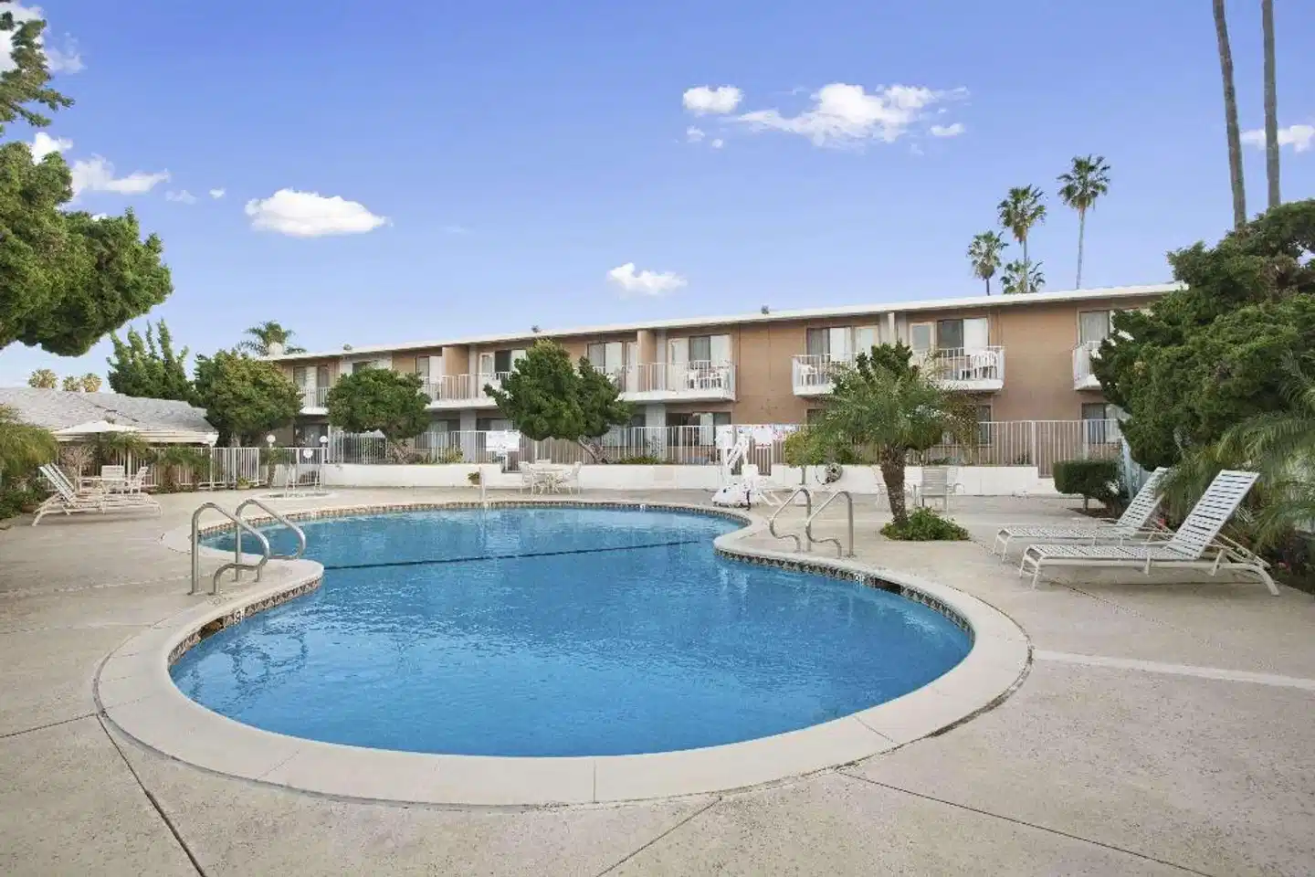 Ramada by Wyndham Torrance Pool