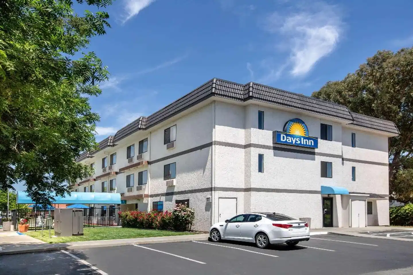 Days Inn by Wyndham Woodland Aussenansicht