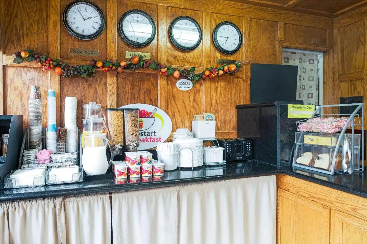 Super 8 by Wyndham San Francisco/Near the Marina Restaurant