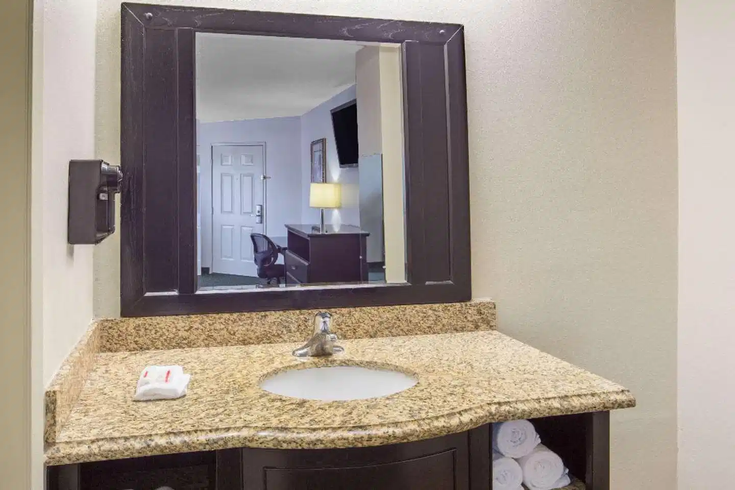 Ramada Ontario Airport Wohnbeispiel