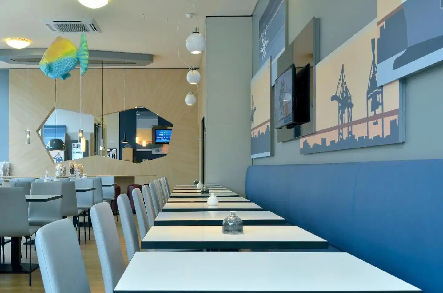 B&B Hotel Hamburg-Altona Lobby