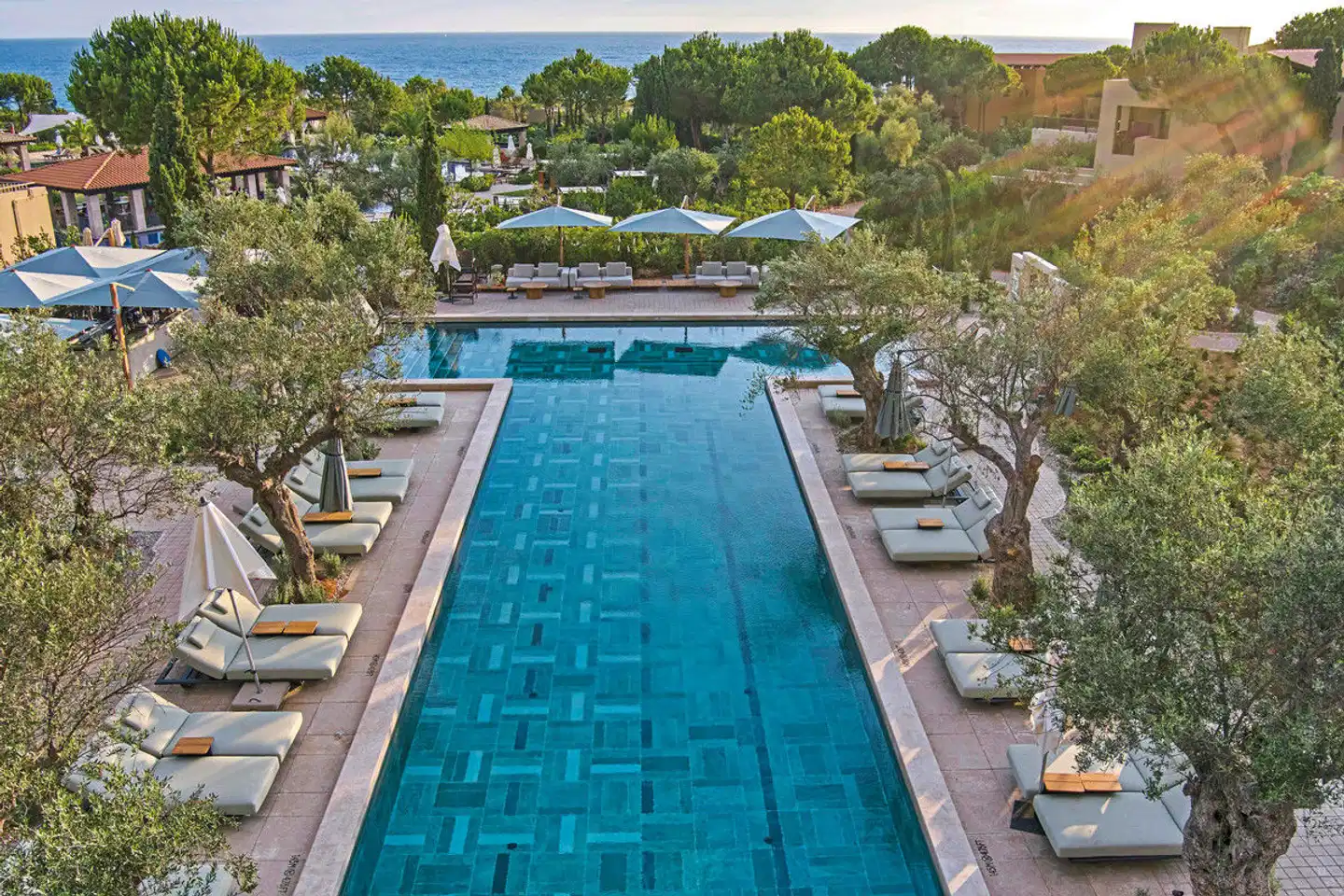 The Romanos, A Luxury Collection Resort Pool