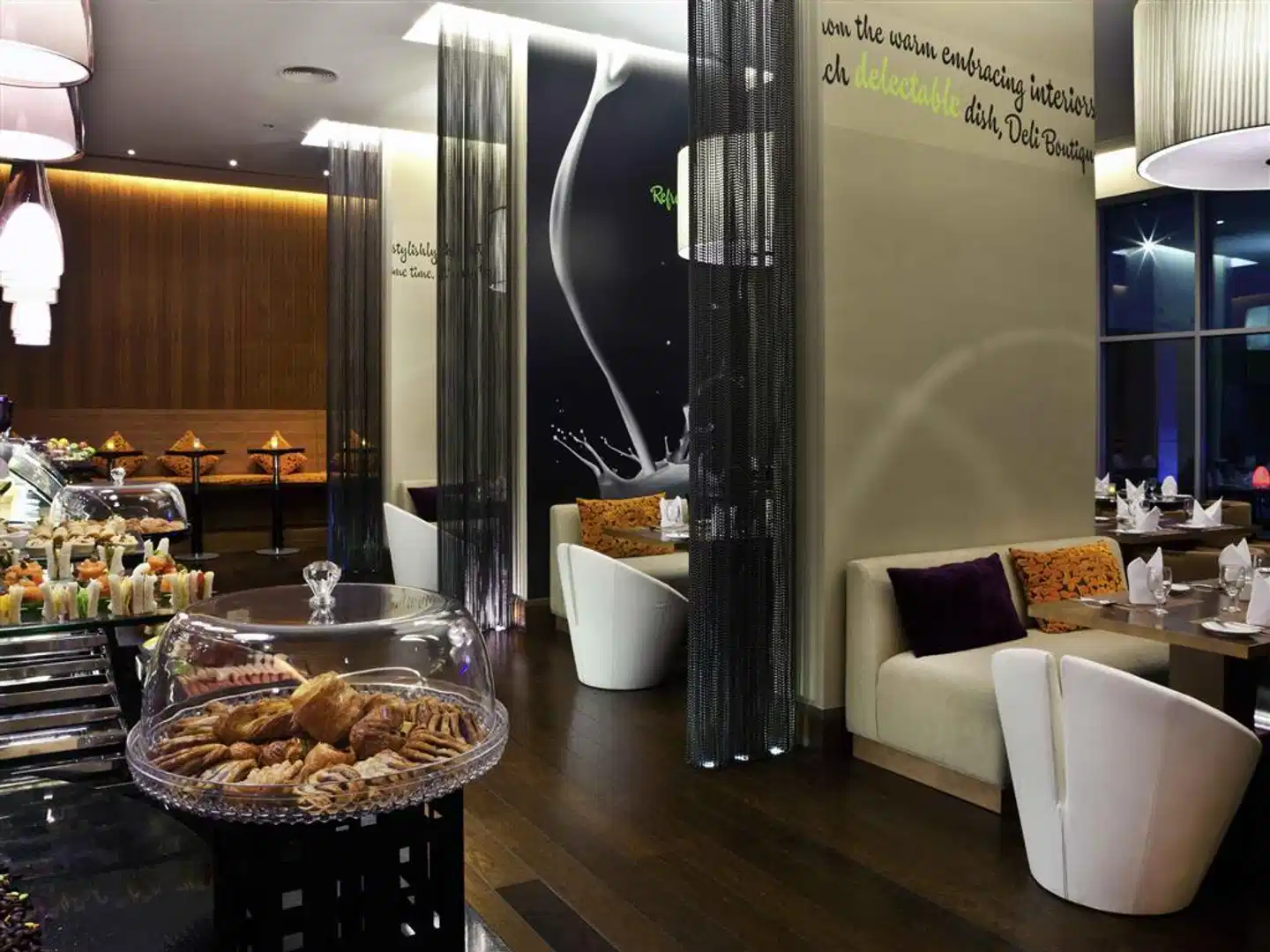 Novotel Suites Mall Avenue Dubai Restaurant