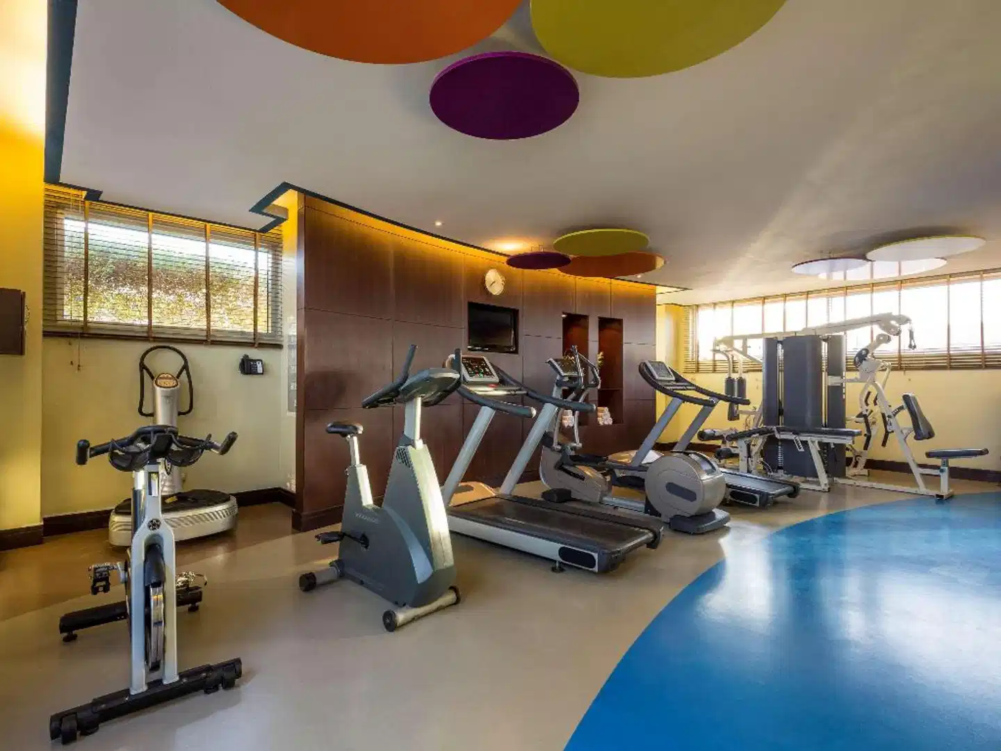 Novotel Suites Mall Avenue Dubai Sport und Entertainment