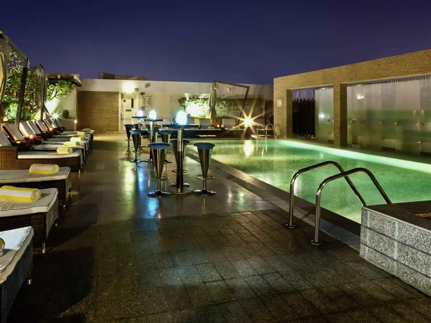 Novotel Suites Mall Avenue Dubai Sport und Entertainment