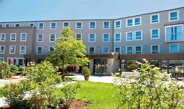 JUFA Hotel Salzburg Aussenansicht