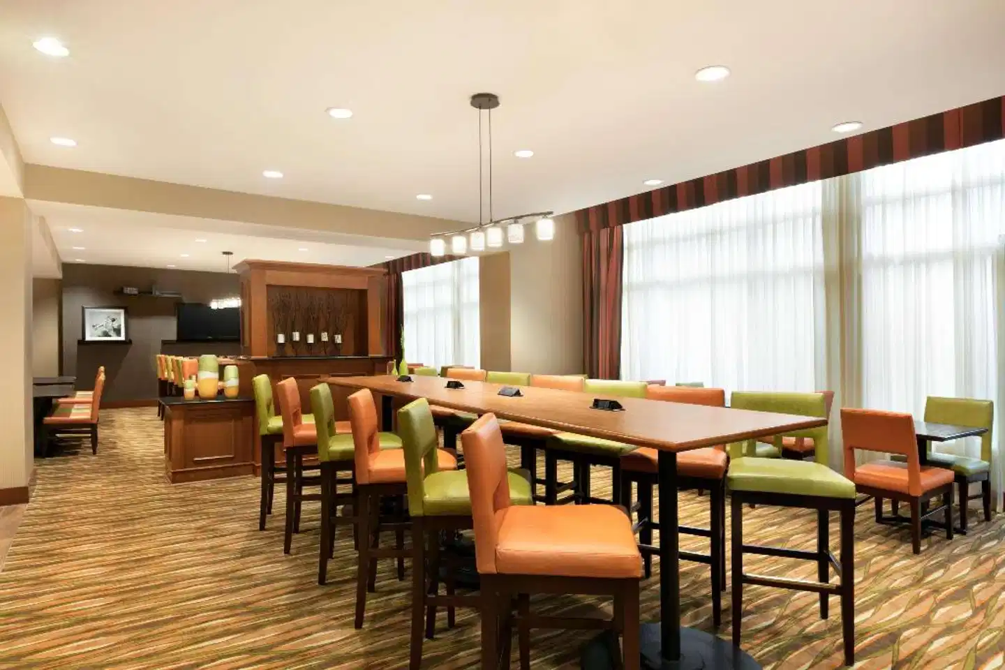 Hampton Inn New York - LaGuardia Airport Bar