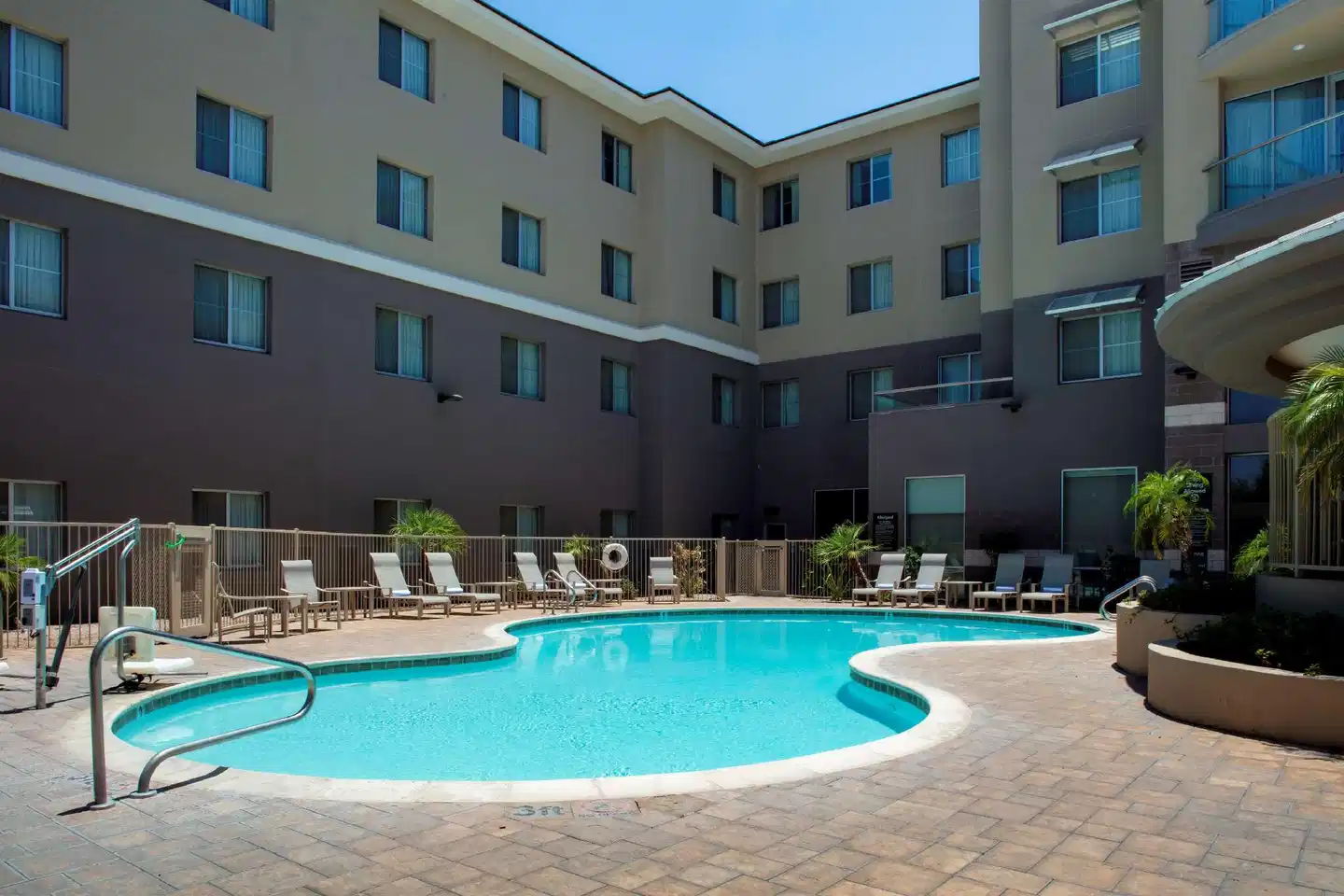 Homewood Suites by Hilton Phoenix Airport South Pool