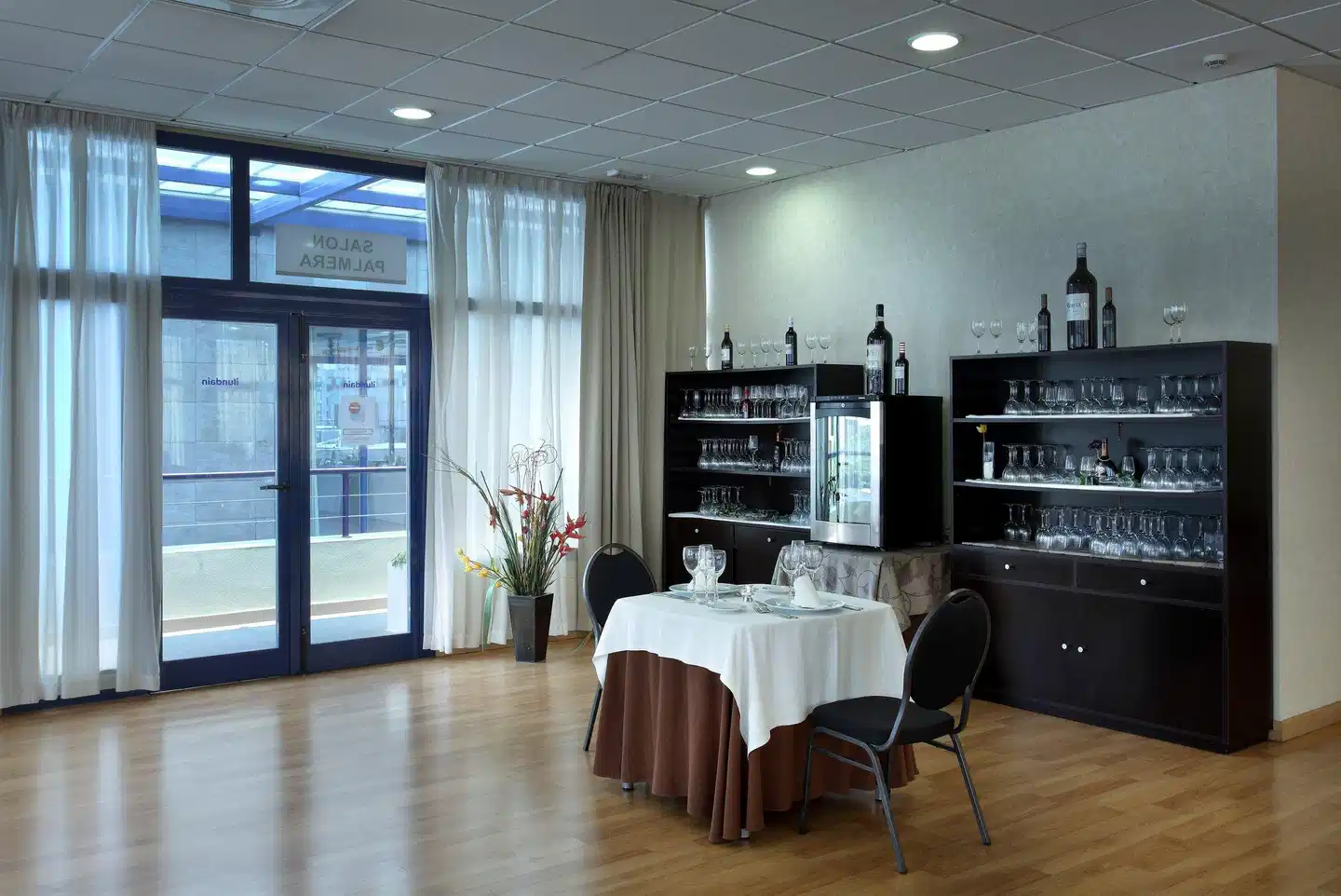 Exe Sevilla Palmera Restaurant