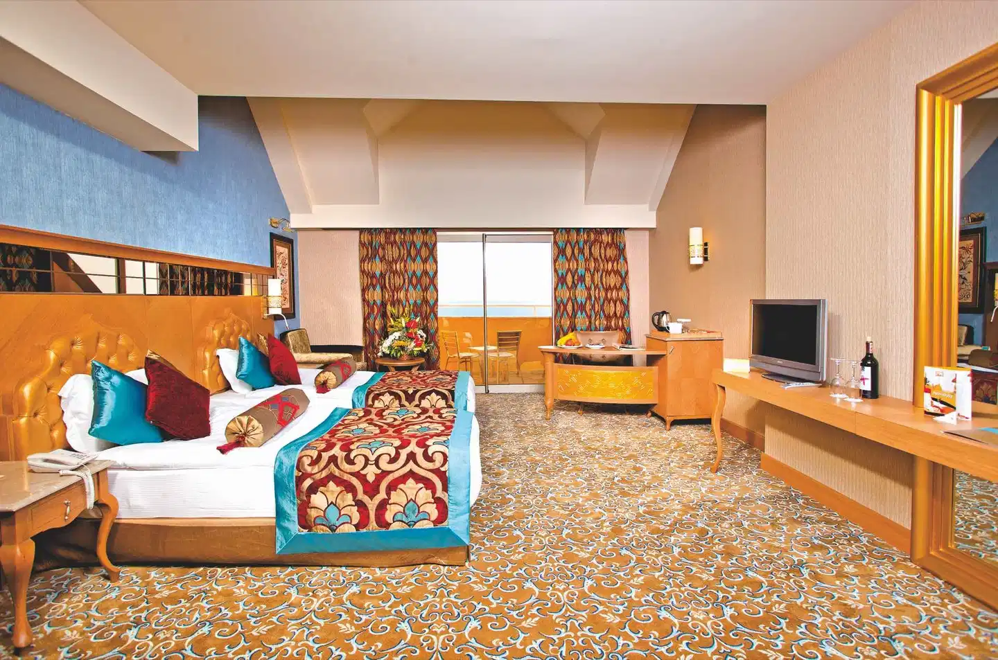 Royal Holiday Palace ACCOMMODATION