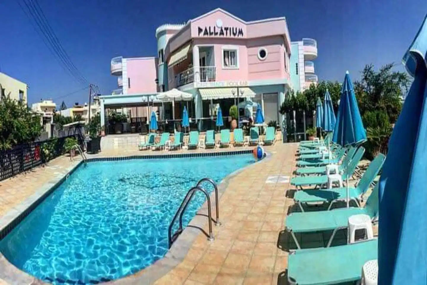 Pallatium Apartments Pool