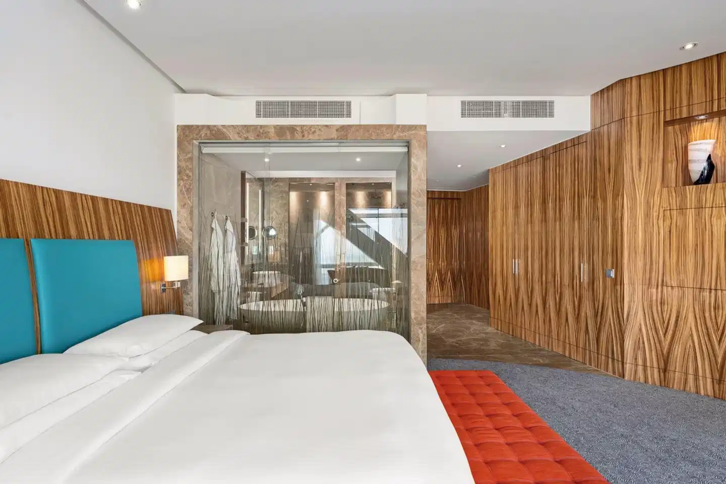 Andaz Capital Gate Abu Dhabi by Hyatt Wohnbeispiel