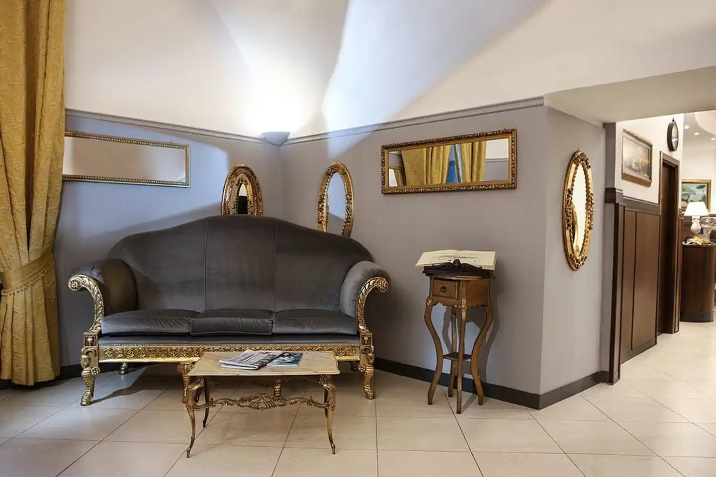 Grand Hotel Capodimonte Wohnbeispiel