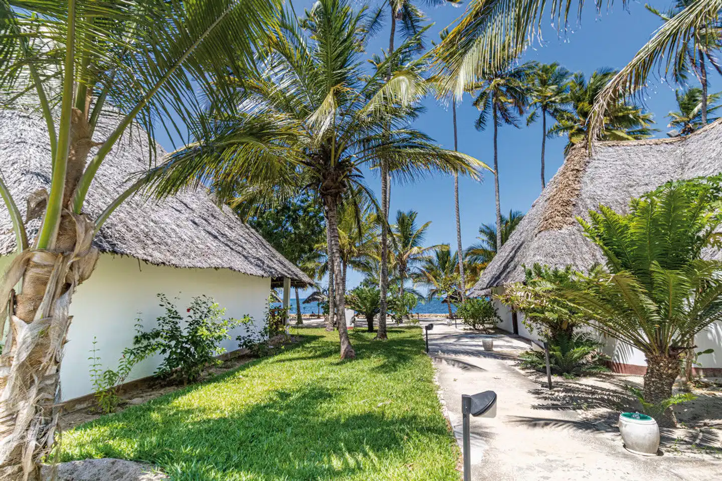 Jaz Adonia Beach Resort Garten